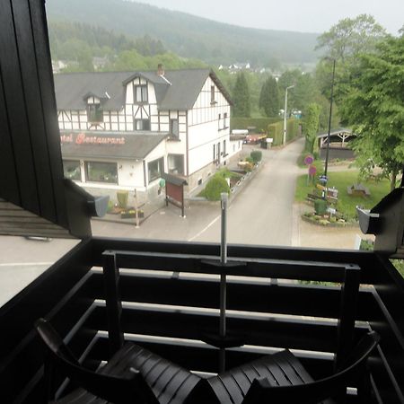 Hotel Val De La Cascade Stavelot Esterno foto