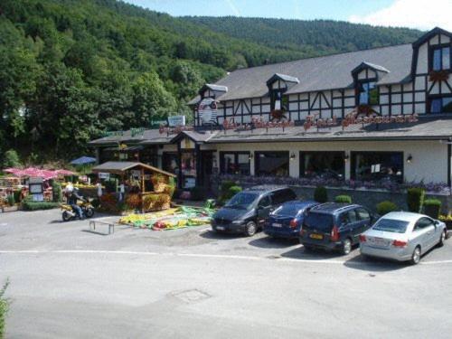Hotel Val De La Cascade Stavelot Esterno foto