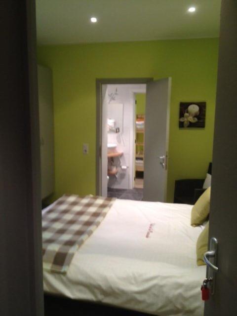 Hotel Val De La Cascade Stavelot Esterno foto