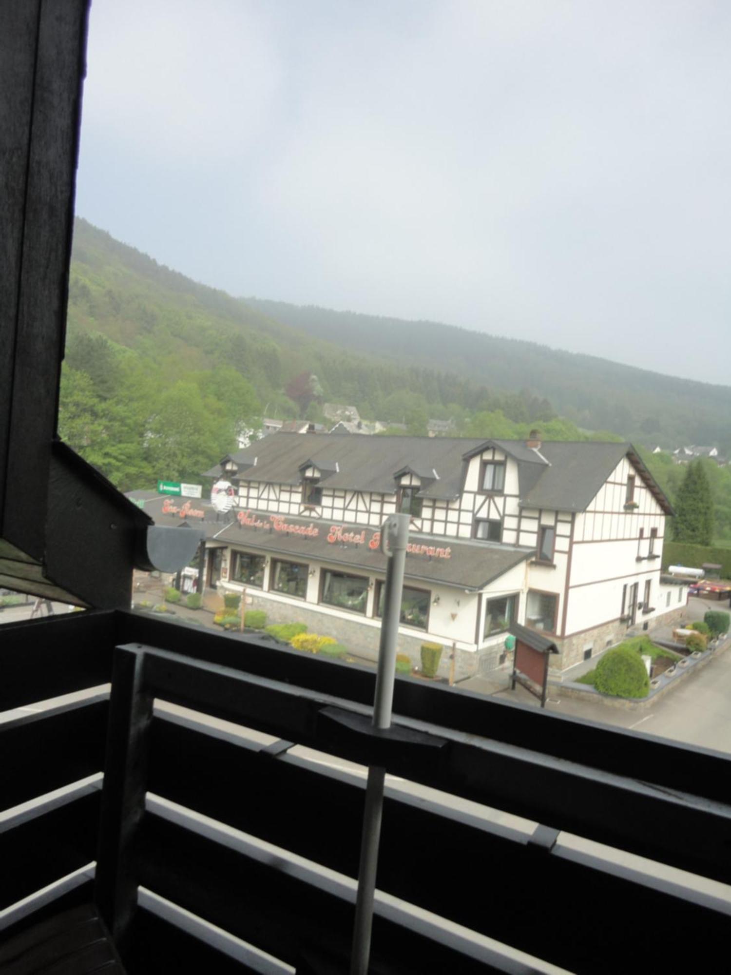 Hotel Val De La Cascade Stavelot Esterno foto